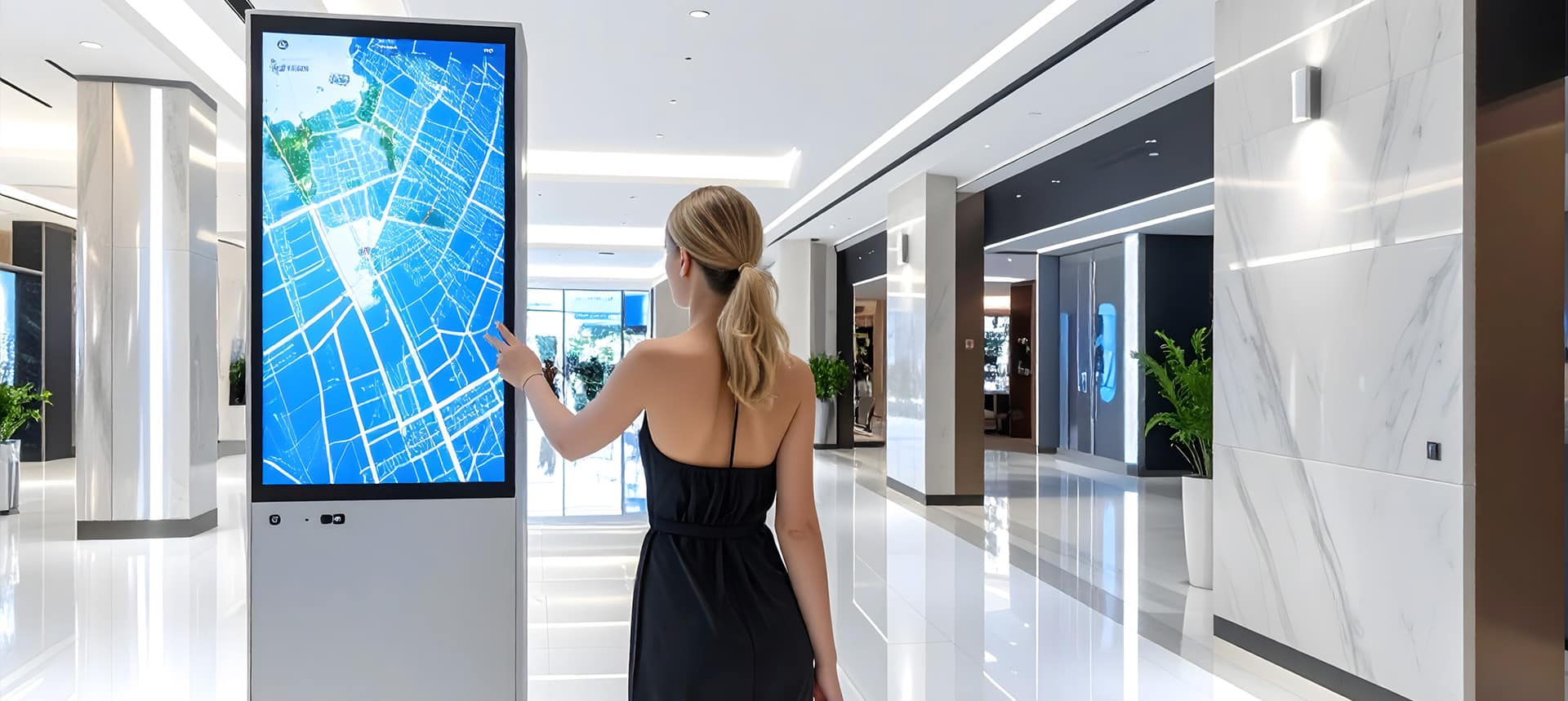 digital sinage touchscreen wegweiser